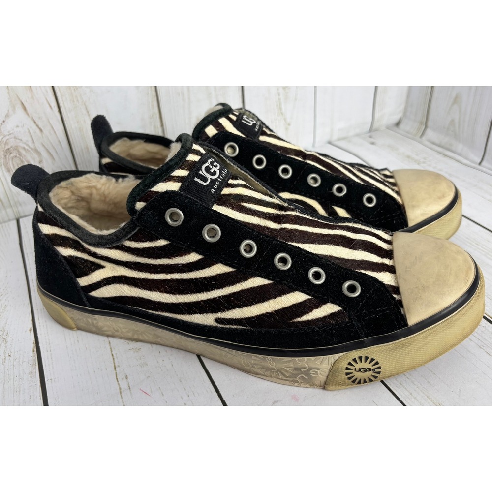 UGG Australia Laela Zebra Calf Hair Shearling Lined Sneakers Sz 7.5 Black White